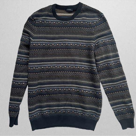 Blue Comfy Pattern Sweater - Picture 3 of 4